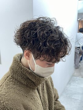 ジゼル(gisele) (戸澤)波巻きパーマ