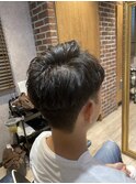 ゆるパーマでボリューム　ツーブロ　刈り上げ