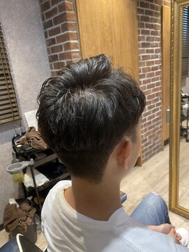 ロバーツヘアー 日野店 ゆるパーマでボリューム　ツーブロ　刈り上げ