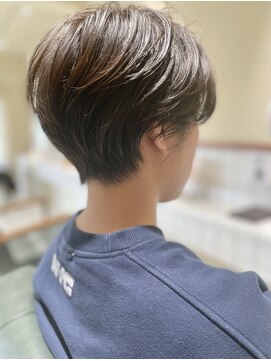 モカヘアー(mocha hair) ナチュラルショート/センターパート/韓国風/ニュアンシーパーマ