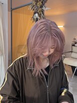 カルテ(QUARTE) グレー寄りのペールピンク