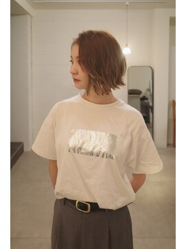 アイエヌジードット(INg.) ラフな切りっぱなしボブ