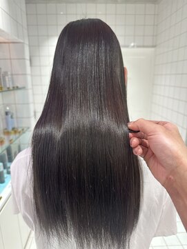 ロンドルーチェ 心斎橋(Lond luce) ダークアッシュ/ミディアムレイヤーカット［髪質改善/縮毛矯正］