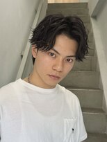 クロト(Clotho)&nbsp;センターパートウルフ/波巻きツイストスパイラルメンズカット