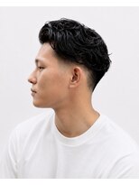 オルタナティブパレード(Alternative Parade) ニュアンスパーマ フェードカット ツーブロック フェザーパーマ