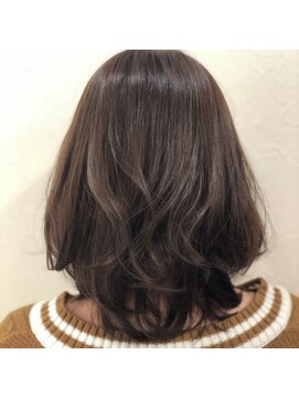 リズ オブ ヘアー(Lis of hair) グレージュロブ☆【大橋】@lis_oohashi