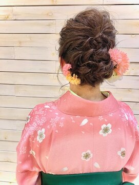 ラック 辻堂(LUCK) 袴×ルーズ×シニヨン