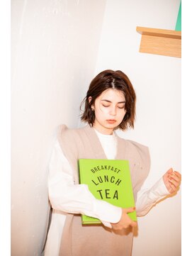 ダナエ(Danae) 【Danae】うねり×切りっぱなしボブ