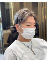 ラテ 渋谷(LATTE)&nbsp;センターパート 6:4分け 七三分け グレージュカラー