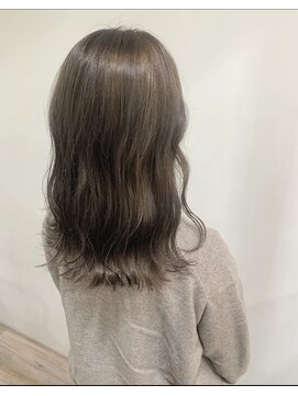 ハロ 蕨(HALO) 【透明感グレージュ】