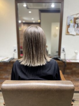 美容室ふくろう ミルクティーグレージュ