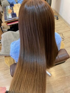 グランバイ アトリエドングリ(Grand × AtlierDonguri) お客様髪質改善データ879（アッシュベージュ）