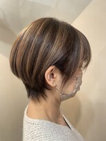 クララデアンシュシュ(Kurara de UN CHOU CHOU)&nbsp;白髪ぼかしハイライト×ショートボブ