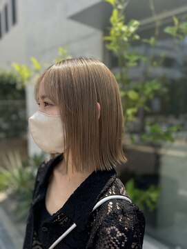 ニト(nito) ミルクティーアッシュ/ハイトーンカラー