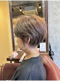 ボリュームが欲しい人におすすめなショートヘア
