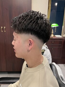 グレイスフルバーバーロンドン 大宮店(Graceful Barber London) 【20代 男性】ロンドンツーブロアイロンパーマ（大宮/バーバー）
