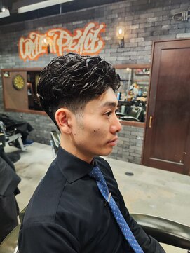 スリーセント 栄(3/cent) 宮城リョータ風/極道パーマ/スパイラルパーマ/フェードカット