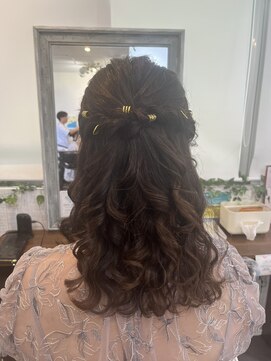 シーム 浦添店(SI6) ハーフアップ