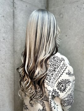 ガナンシア 横浜本店(ganancia) ホワイトベージュ+エクステローライト