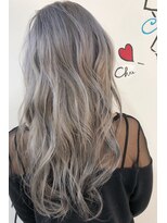 ノラ シンディ(NORA CYNDY)&nbsp;シルバーグレージュカラー☆