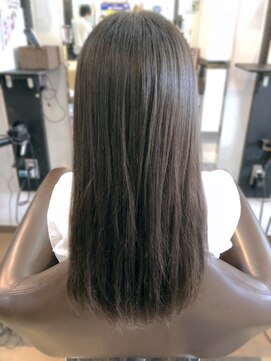 トゥエンティーフォー(24) ロングヘアに誰でもなれる。世界一のヘアエクステ。