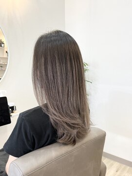 オアシス(oasis) バレイヤージュ　ホワイトグレージュ　外国人風　ケアブリーチ