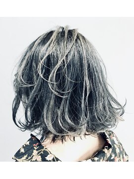 ベシドゥーズ(Besixdouze) ボブハイライト