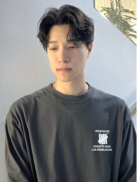 ゼストプール(ZEST POOL) カルマパーマ 韓国メンズヘア センターパート 韓国ヘア