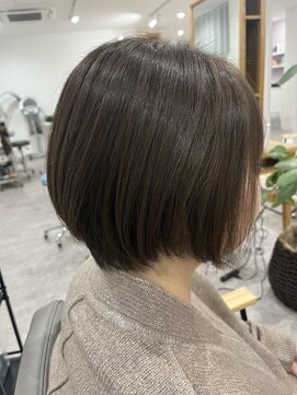 シロ(shiro.) 丸みショートヘア