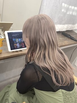 ローレン(Lolen.) ミルクティーグレージュ/ブリーチ2回～