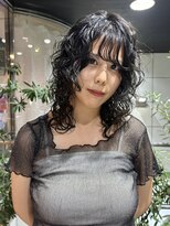 ヘアーアンドメイク ビス(HAIR&MAKE bis) ウルフパーマ　レイヤーパーマ【中西思実】