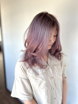 ラクレ(d.la cle) シルバーグレーとペールピンクのグラデーション