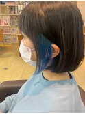 丸み大人可愛いショートボブ×ブルーイヤリングカラー20代30代