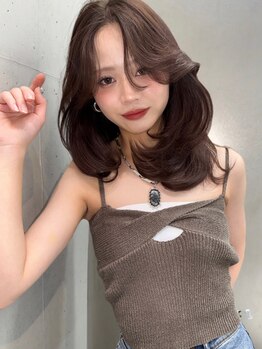 ソヨン 大宮2号店(SOYON)の写真/自然な仕上がりで白髪をカバー,大人女性に大人気◎色味を感じながら暗め～明るめまで楽しめます![大宮]