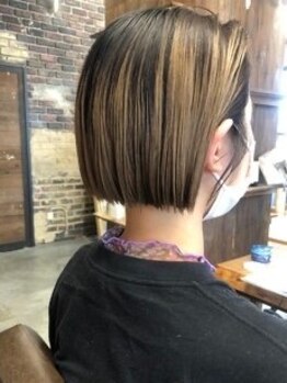 エヌ(n/n)の写真/女性スタイリストも在籍◎トレンドに合わせた似合わせ提案！計算されたカットでセットも楽チンなショートに