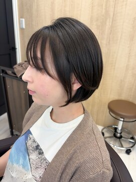 アオカマクラ(a-o Kamakura) 丸みショートボブ