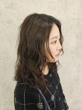 アクタノイドエット(acta noid etto) ミディアムヘア/暗めカラー/グランマッシュ/姫路駅