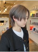 《グレージュ》