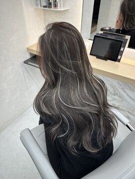 ユアーズヘア 東新宿店(youres hair) 【ムラのあるハイライト修正】透明感あふれる髪へ