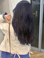 コンティロミー(CONTI ROMMY.)&nbsp;ブリーチブルーベリーカラーレイヤーカット似合わせ