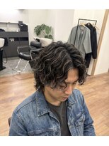 ウェリナ(welina) センターパート ウルフカット ツイストスパイラル ハイライト