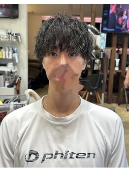 アートランドユージン(art land u-jin)の写真/落ち着ける大人のサロン◎一人一人に合わせたスタイルをご提案！メンズパーマもお任せください◇