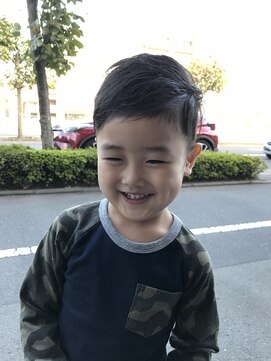 ヘアー ヴィノベーション(Hair Vinovation) キッズ　笑顔たっぷりツーブロック。
