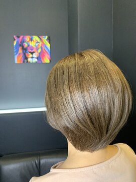 サローネデ アグスティナ バイ サンバンチ(salones de agustina by sanbanchi) 【agustina/明石大久保】コンパクトショートボブ/大人こなれヘア