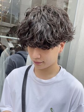 ウェイビーエフティフィフス 横浜西口(WAVEY ft.fifth) 波巻きスパイラルツイストパーマツーブロック刈り上げマッシュ