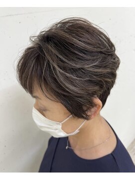 ソイア 春日井店(Soea) 白髪ぼかしハイライトグロスカラー