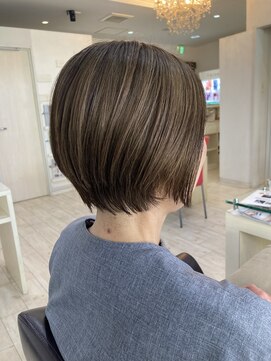 フェイバリットビューティシャルム(Favorite Beauty Charme) ショートスタイル×明るめグレーカラー×ベージュカラー×上大岡