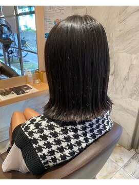 ビアンコ カーロ(Bianco caro) 切りっぱなしボブ/外ハネボブ