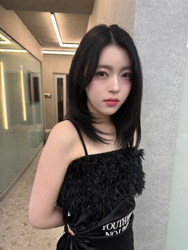 ボタン ハカタ(VOTAN hakata) 市野瀬裕奈/博多/韓国ヘア/ミディアムレイヤー/センター分け黒髪