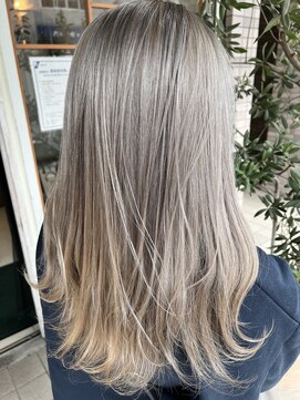 ネオリーブサイン 大森店(Neolive sign) 透明感グレーベージュ 大森